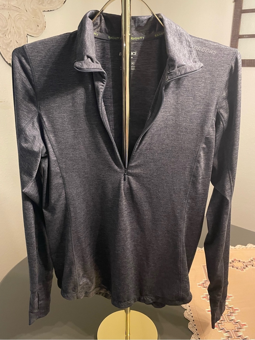 Brooks women’s Heather Charcoal Quarter-Zip Performance Pullover